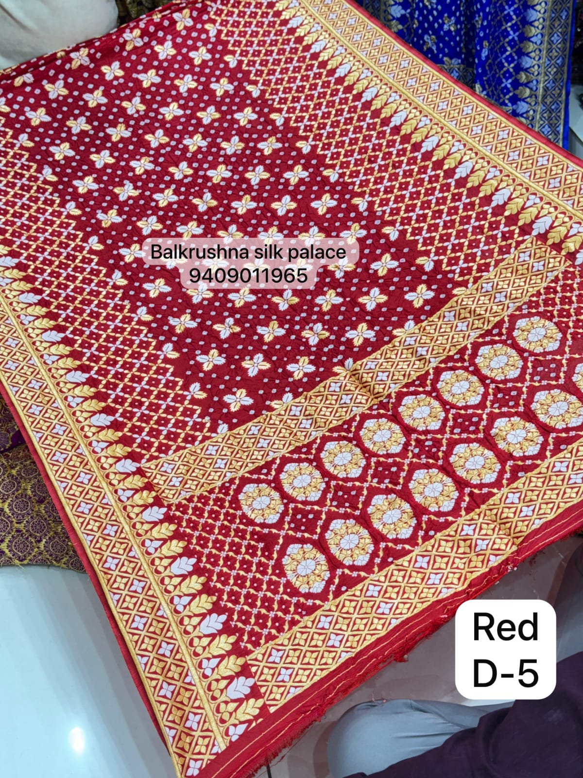 Red Luxury Banarasi Zari Woven Bandhani Saree with Heavy Circular Motif Pallu D5