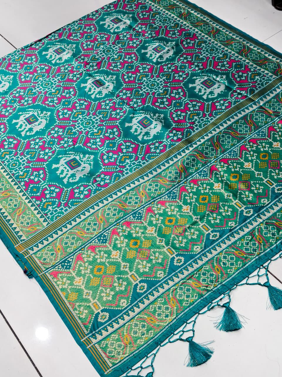 Luxury Woven Banarasi Patola Soft Silk Saree with Designer Border & Blouse Piece
