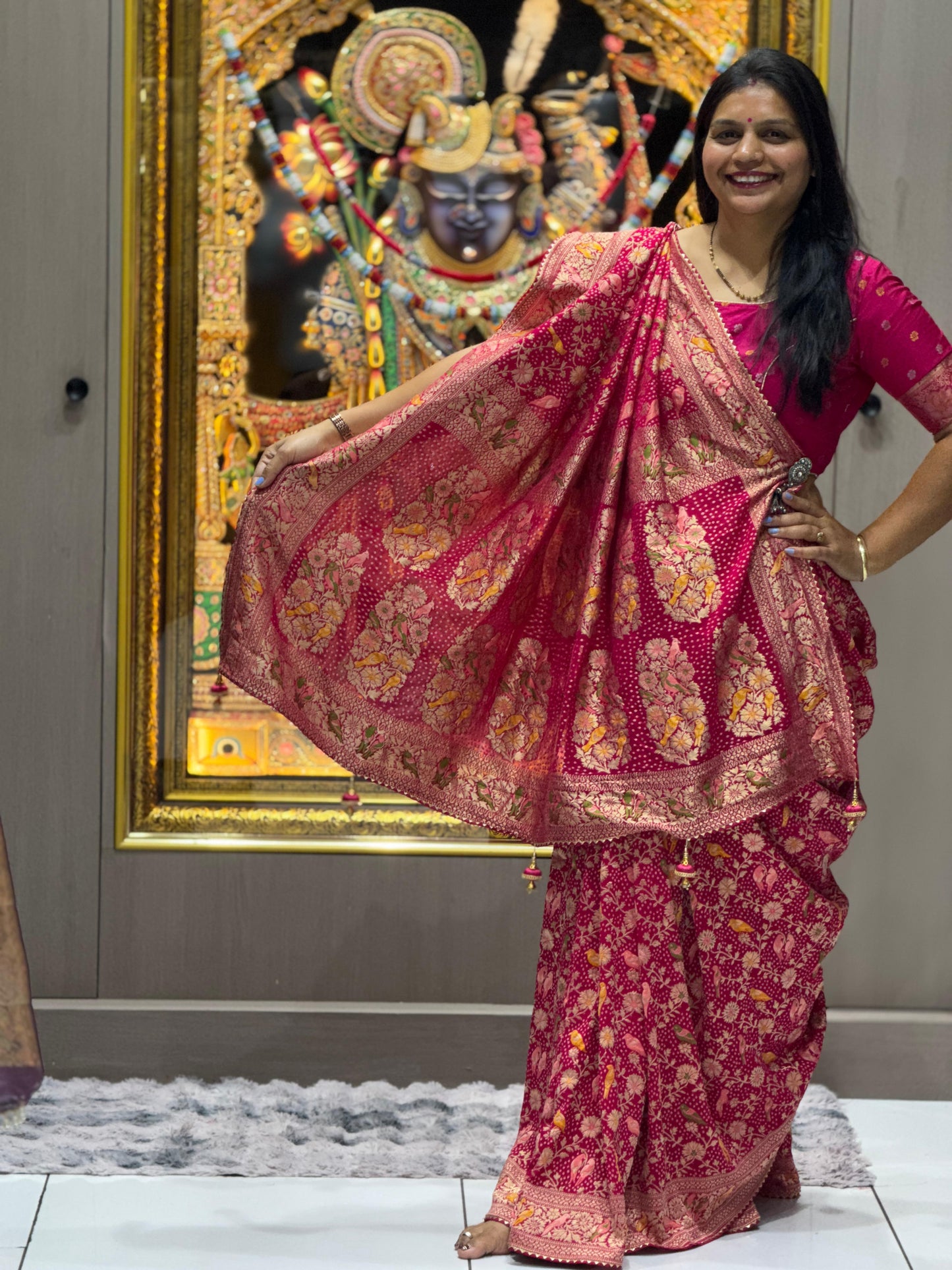 Pure Georgette Bandhani Saree with Meenakari Weaving & Zari Kasab Work | Traditional Chakli Design 💖