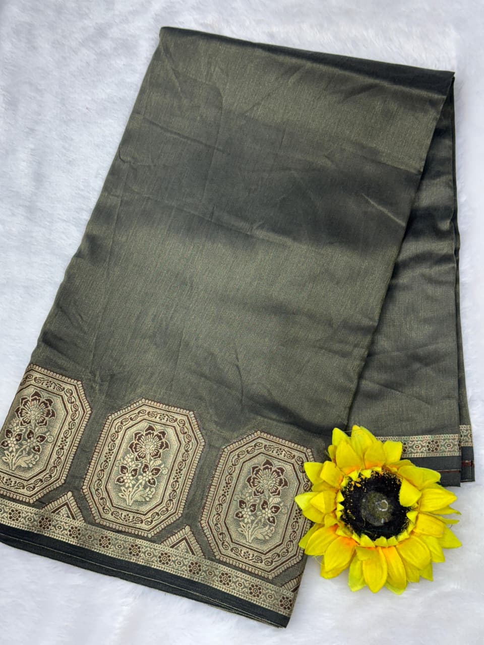 Premium Pure Tissue Cotton Silk Saree with Contrast Gala Border & Lagdi Patto