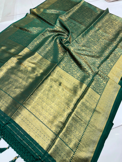 Exquisite Varli Design Soft Banarasi Silk Saree for Weddings
