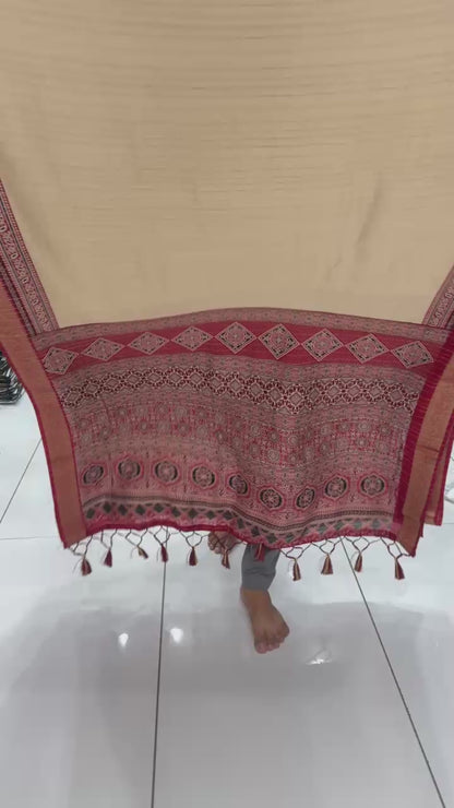 Handwoven Off-White & Maroon Traditional Cotton Silk Saree with Rich Woven Border and Designer Pallu